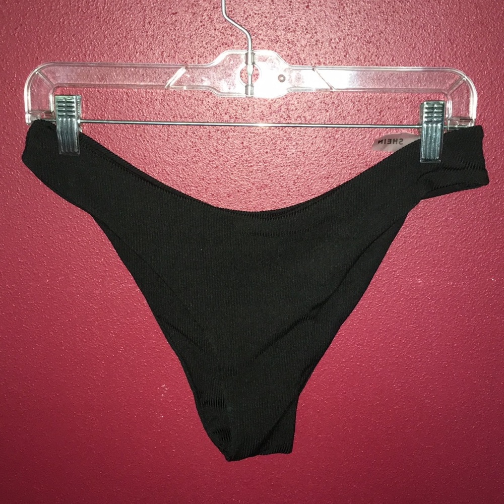 Black Ribbed Bikini - Picture 4 of 4